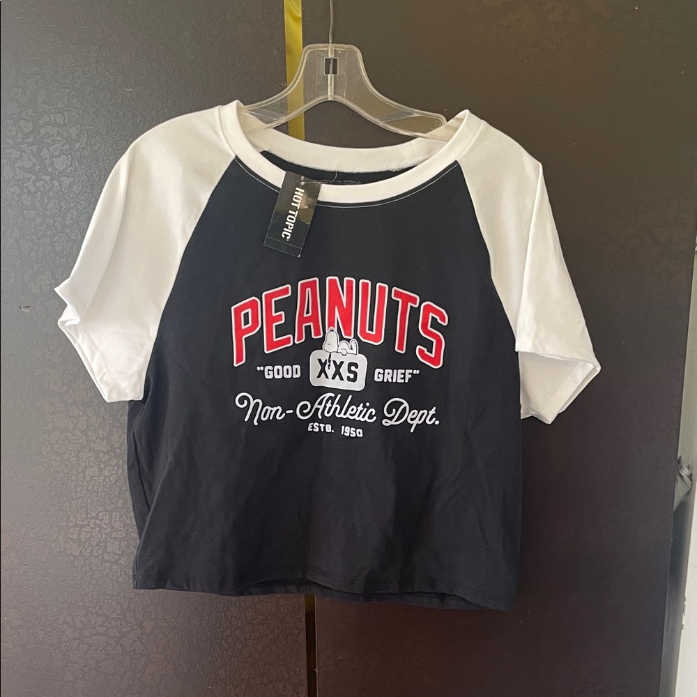 Hot Topic Peanuts Black and White Raglan Tee